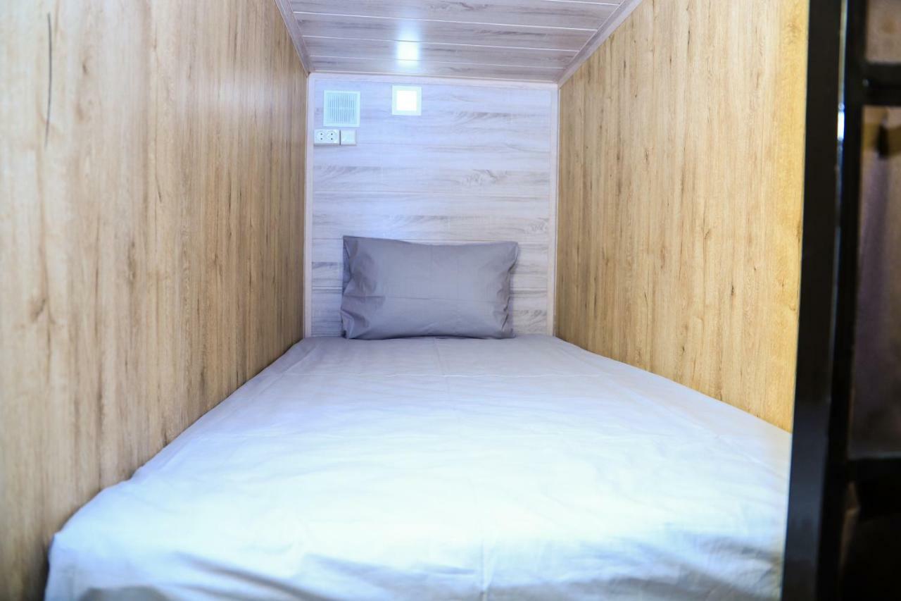 Capsule Hostel カラコル エクステリア 写真